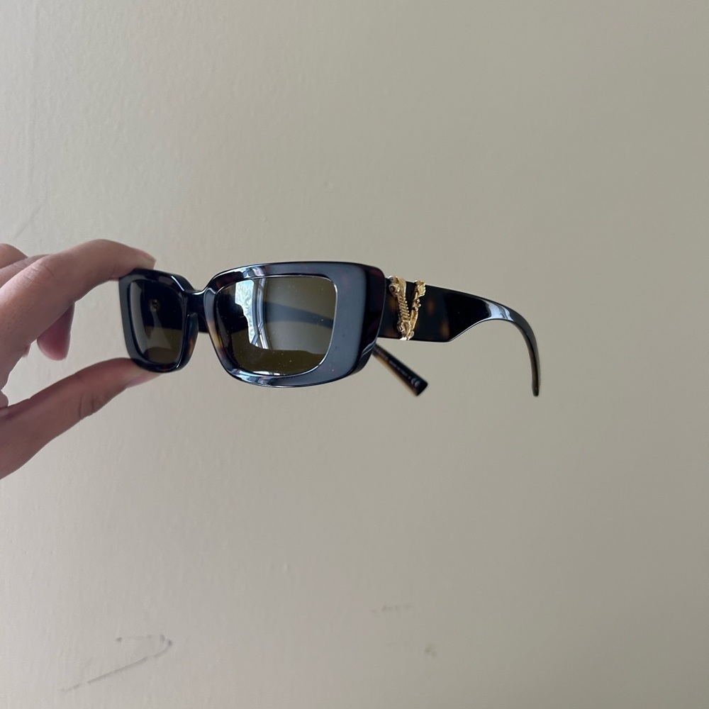 Versace tortoise sunglasses 4382